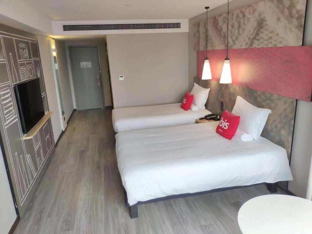 Hotel Ibis Shenyang North Station Exterior foto