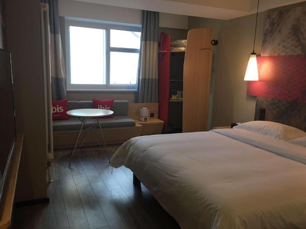Hotel Ibis Shenyang North Station Exterior foto