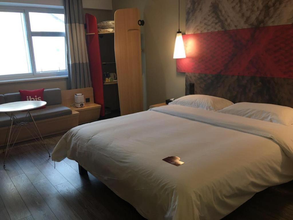 Hotel Ibis Shenyang North Station Exterior foto