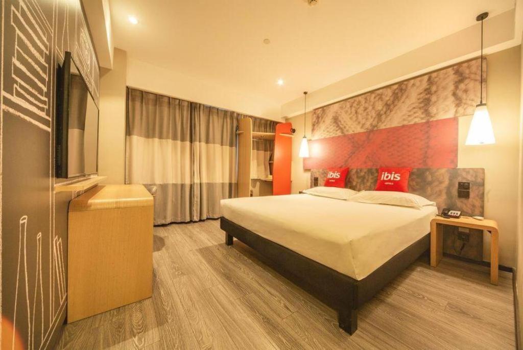 Hotel Ibis Shenyang North Station Exterior foto