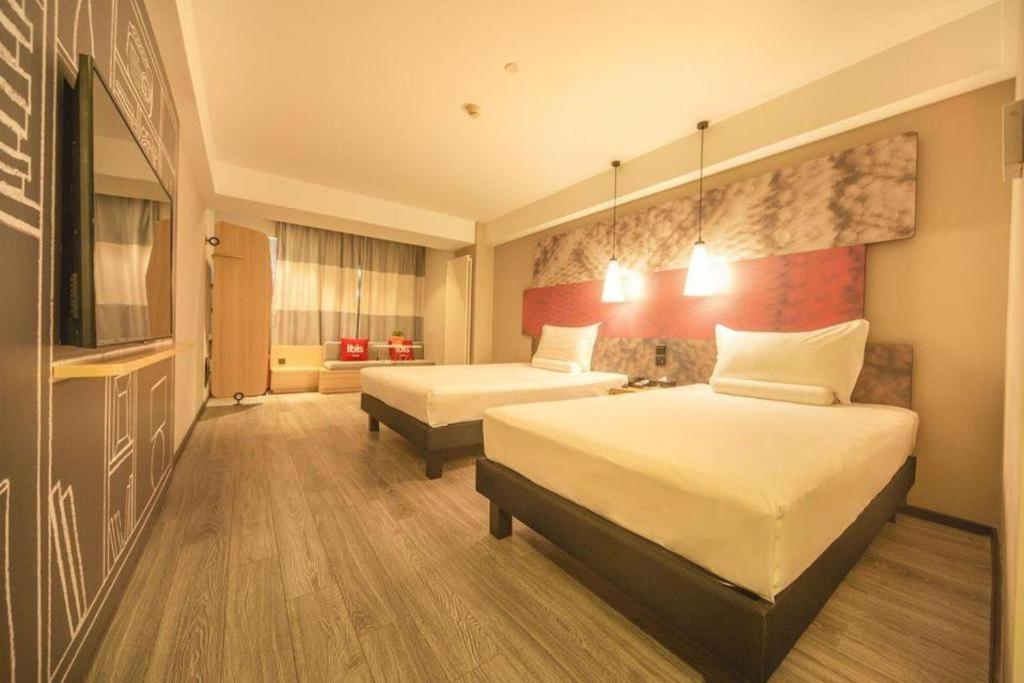 Hotel Ibis Shenyang North Station Exterior foto
